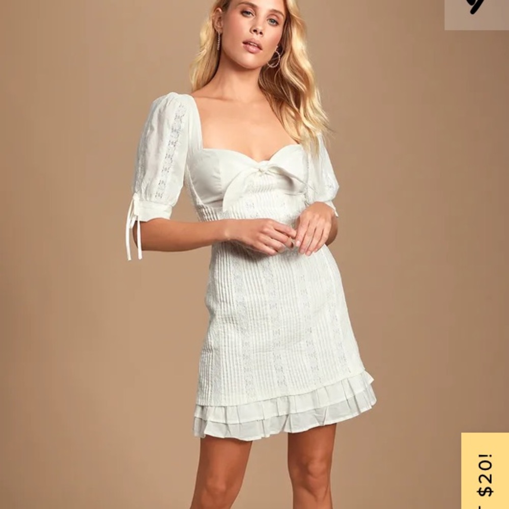 LULUs NWT FRONT TIE PLEATED LACE MINI